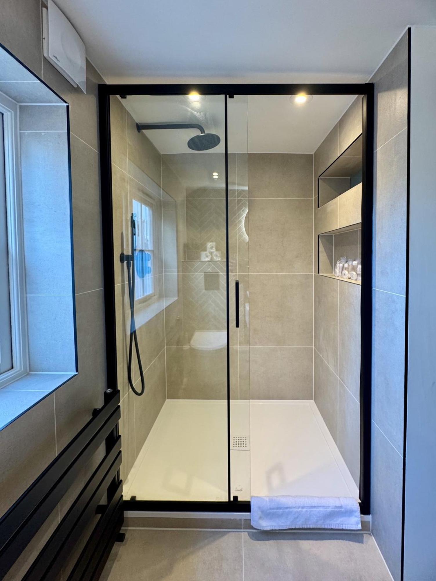 Beautiful One Bedroom Apartment In Soho Londen Buitenkant foto